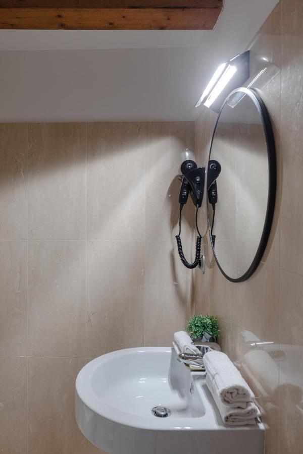 Torre Capranica Aparthotel Рим Екстериор снимка