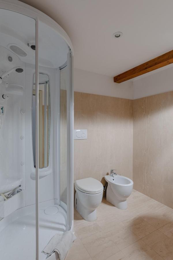 Torre Capranica Aparthotel Рим Екстериор снимка